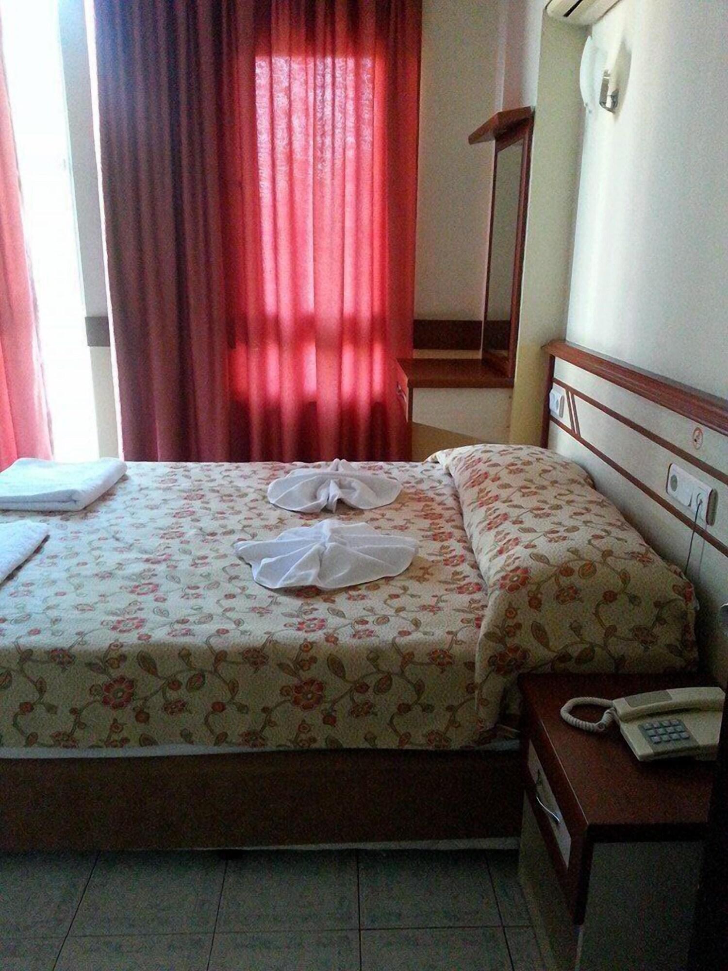 Apart Otel Lavinia &