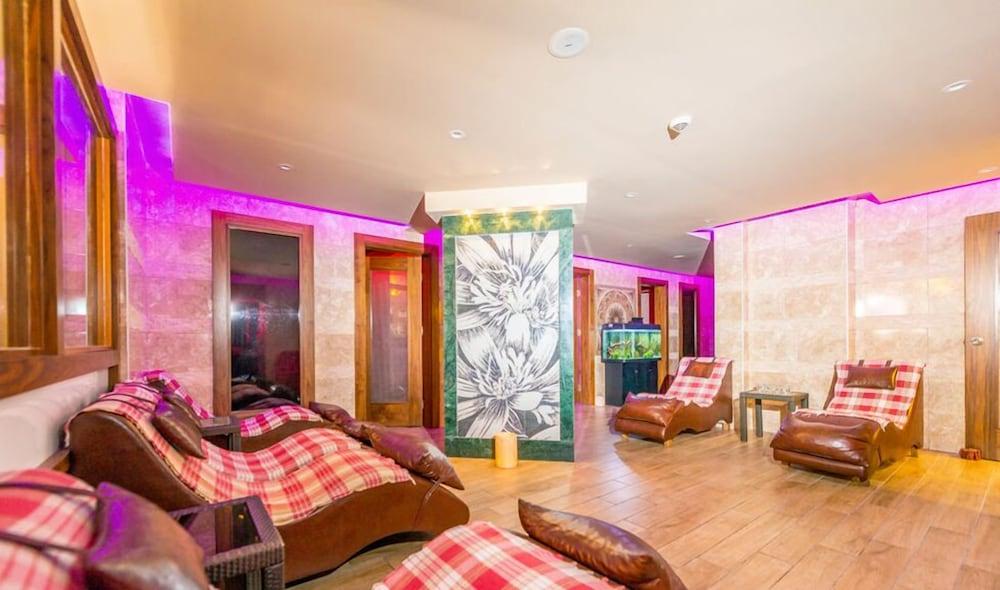 Apart Otel Lavinia &