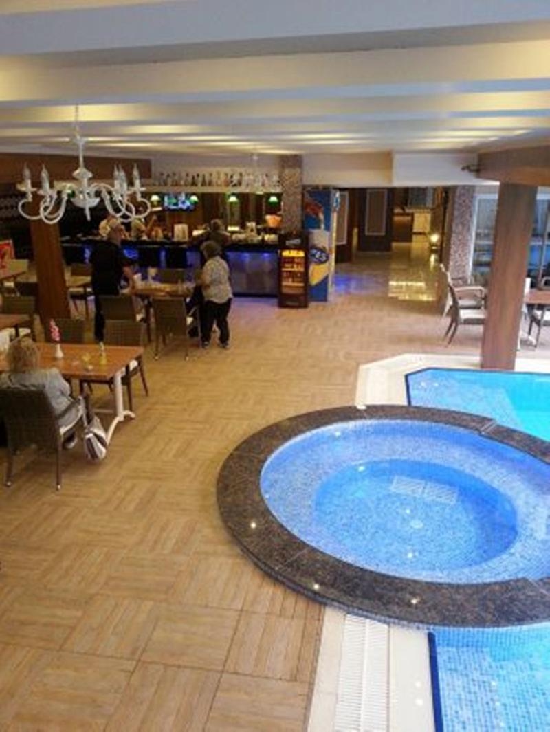 Lavinia & Apart Otel 3*